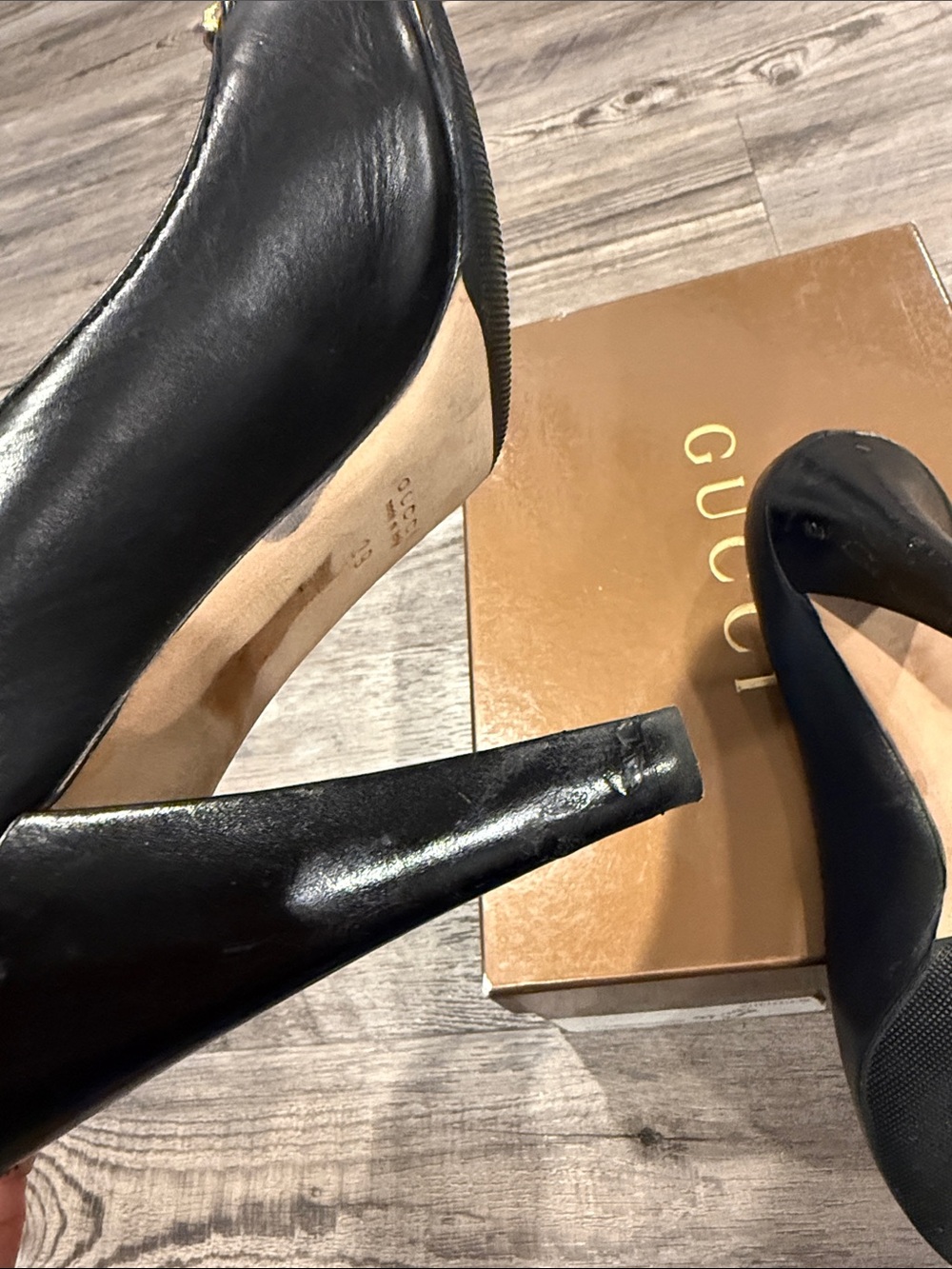 Vintage Gucci Babouska Heart Crest Black Leather Pumps Heels Italy Sz 39 Women’s - Picture 14 of 16